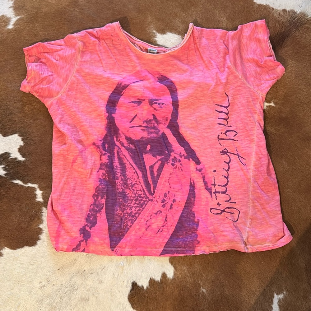 Magnolia Pearl Pink Graphic Tee